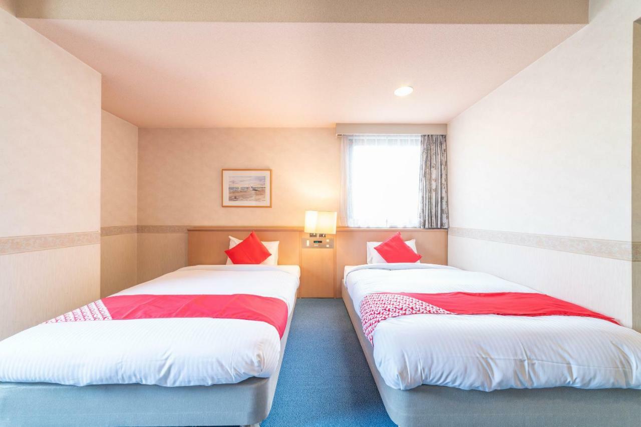 Oyo Business Hotel Nishiura Йокаичи Екстериор снимка