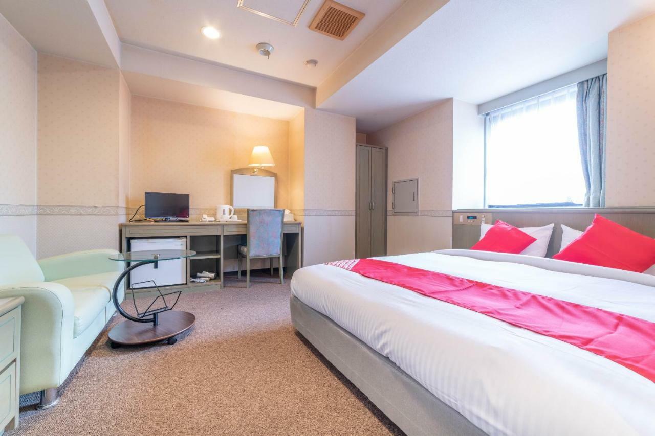 Oyo Business Hotel Nishiura Йокаичи Екстериор снимка