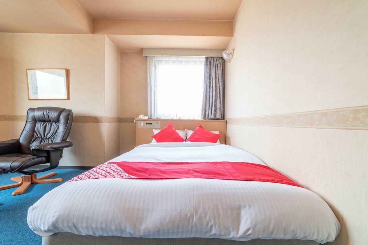 Oyo Business Hotel Nishiura Йокаичи Екстериор снимка