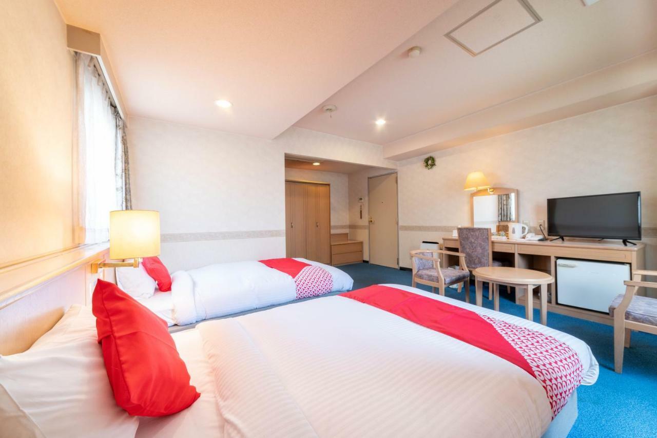 Oyo Business Hotel Nishiura Йокаичи Екстериор снимка
