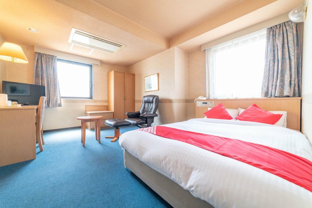 Oyo Business Hotel Nishiura Йокаичи Екстериор снимка
