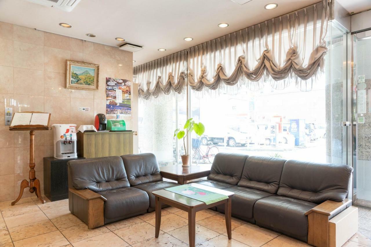 Oyo Business Hotel Nishiura Йокаичи Екстериор снимка
